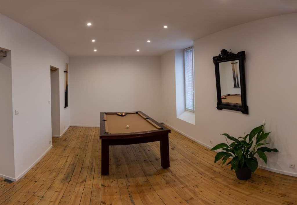 Cyris - Chambres Duplex Climatisees - Spa & Piscine Centre Ville Saint-Germain-des-Fosses Εξωτερικό φωτογραφία